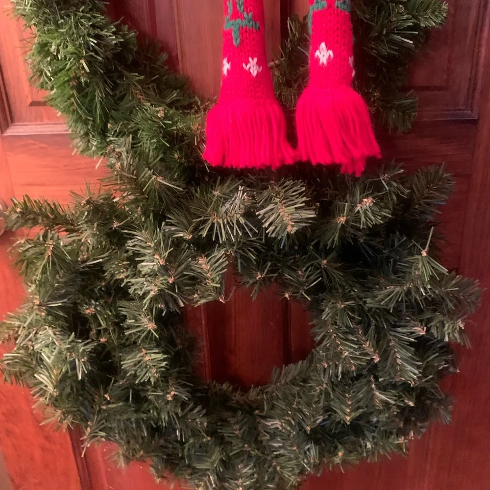 HANDMADE holiday SNOWMAN wreath door hanger. 3 GREEN wreaths. THIS IS ADORABLE!